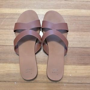 Universal Thread Slip-on Sandals